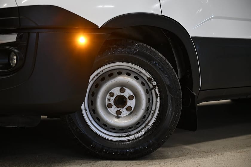 Bild 5 av Iveco Daily 35-140 Van 136HK Automat|L3H2|Webasto|3.5ton-drag|Backkamera|Moms