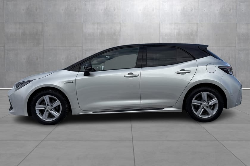 Bilde 2 av Toyota Corolla Hybrid 1,8 Touring Sports GR Sport