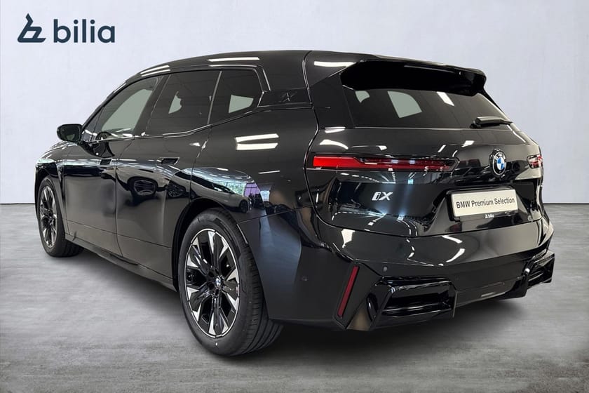 Bild 2 av BMW iX xDrive45 xDrive 45 M-sport | Drag | Panorama | Backkamera | H&K