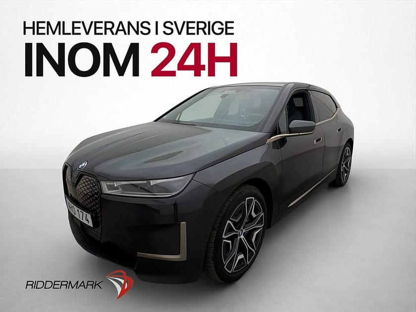 Bild 4 av BMW iX xDrive40 Comfort Sky Pano HUD 360° CarPlay Drag Laser