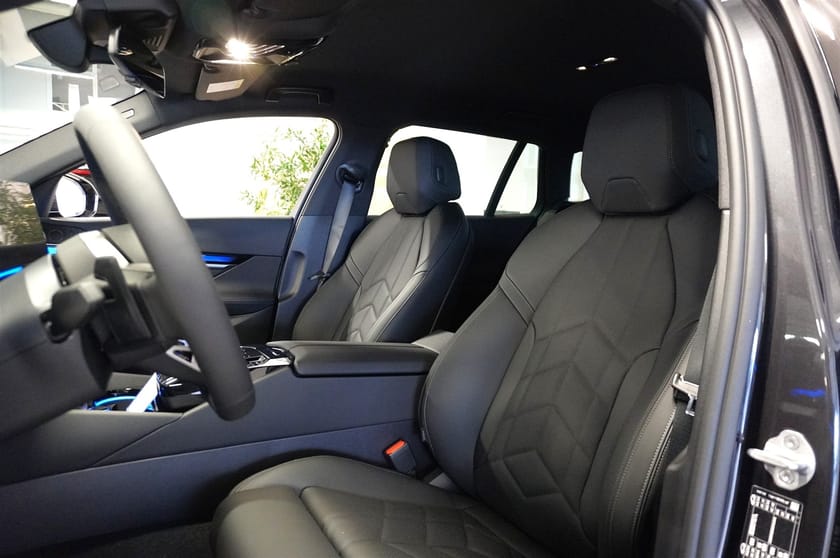 Bild 5 av BMW i5 xDrive40 Touring M Sport Active Ed Drag DA H K