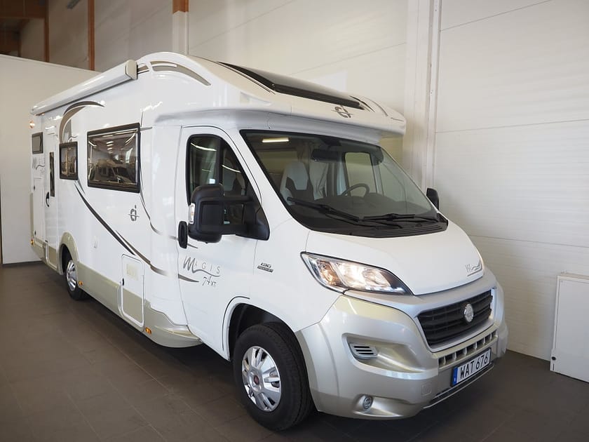 Bild 1 av Caravans International Campervan Fiat Ci Magis 74 XT Markis Cykelställ 3650kg