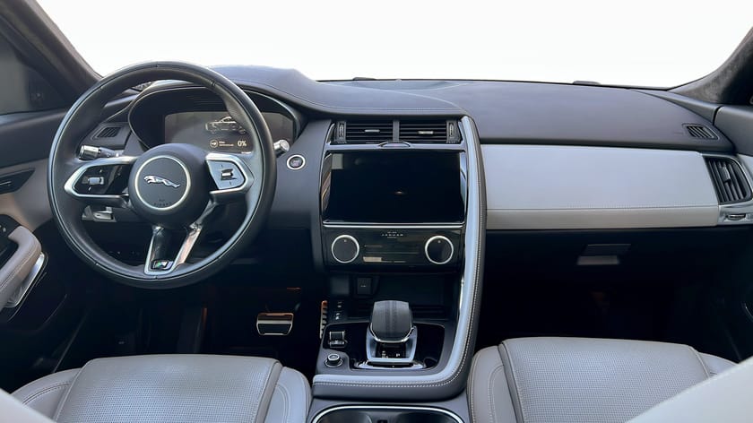 Bild 4 av Jaguar E-Pace P300e PHEV R-Dynamic SE