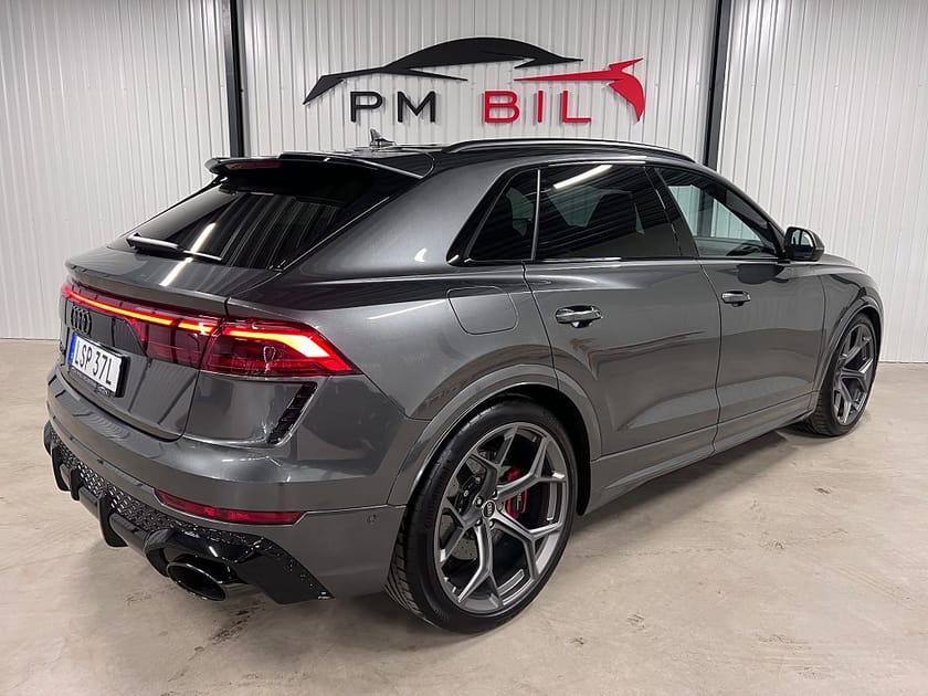 Bild 4 av Audi RS Q8 Performance RSQ8 Keramiska Alpin-Paket Pano Softclose