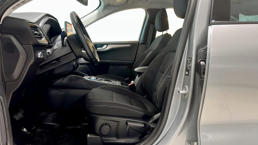 Bild 5 av Ford Kuga Plug-In Hybrid E-CVT 225hk2.5 Titanium