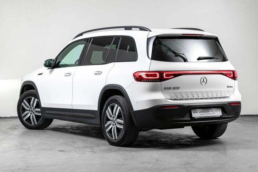 Bilde 2 av Mercedes-Benz EQB 300 4MATIC Progressive/Advanced/Kjøreass/Oppv.ratt/Nattpakke
