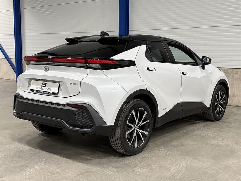 Bild 4 av Toyota C-HR Hybrid AWD-i e-CVT 197 HK / Navi / Backkamera /