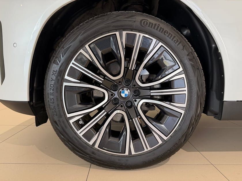 Bild 3 av BMW X3 30e xDrive xDrive, Drag, Värmare, Driving/Parking Plus, HK,20"