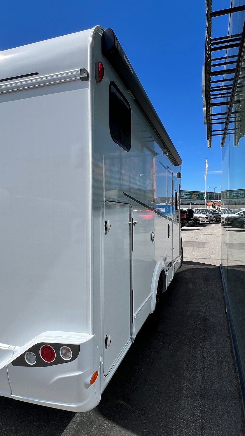Bild 5 av Fiat Ducato Conversion Chassi Platform Etrusco T 6.9 BB /140 hk / Familjebil 6 åkande - våningssäng bak / REA!