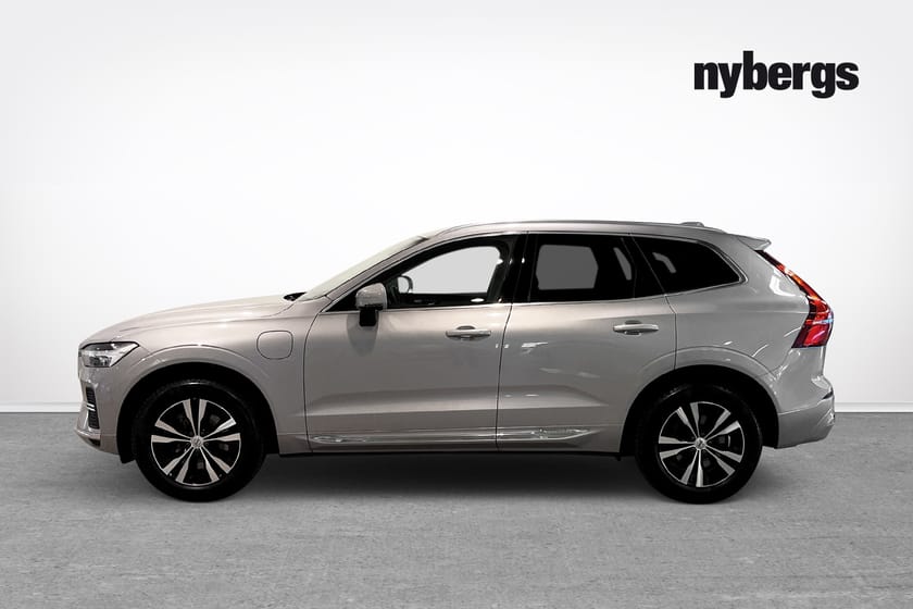 Bild 2 av Volvo XC60 Recharge T6 Core Edition, HarmanKardon/Panorama/Kamera
