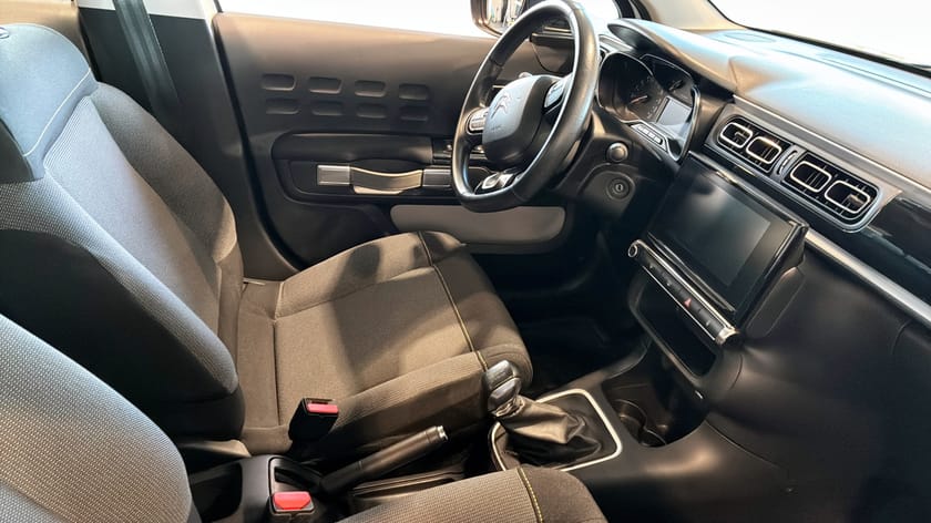 Bild 3 av Citroën C3 med dragkrok