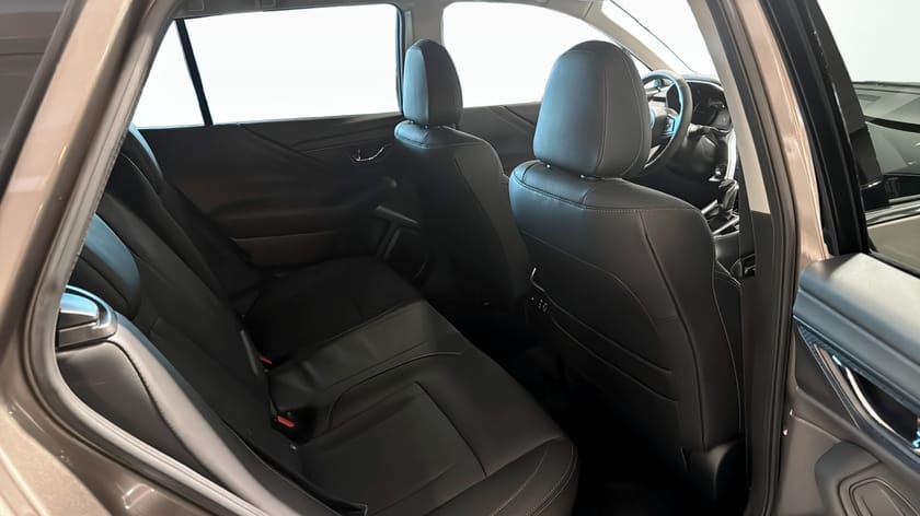 Bild 5 av Subaru Outback X-Fuel Limited, Vinterhjul och dragkrok ingår!