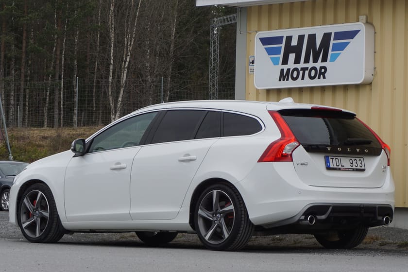 Bild 3 av Volvo V60 D5 AWD Geartronic Momentum, R-Design SoV-hjul