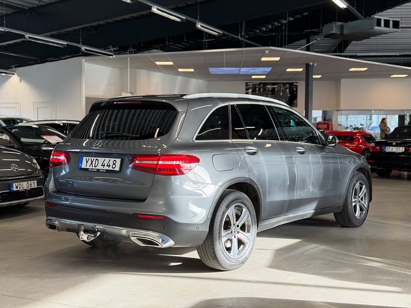 Bild 5 av Mercedes-Benz GLC 250 4MATIC 9G-Tronic Pano B-Kamera Navi Drag