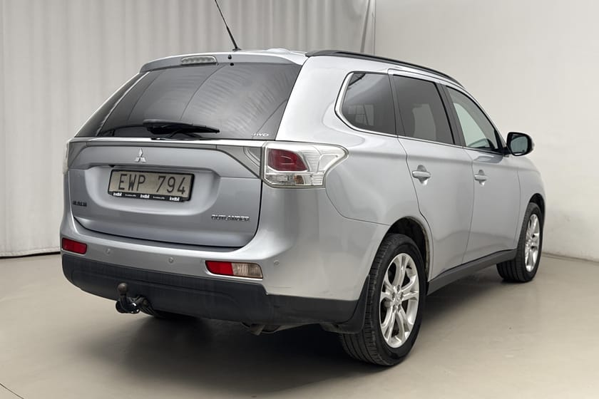 Bild 3 av Mitsubishi Outlander 2.2 Di-D 4WD (150hk) Komfort Drag