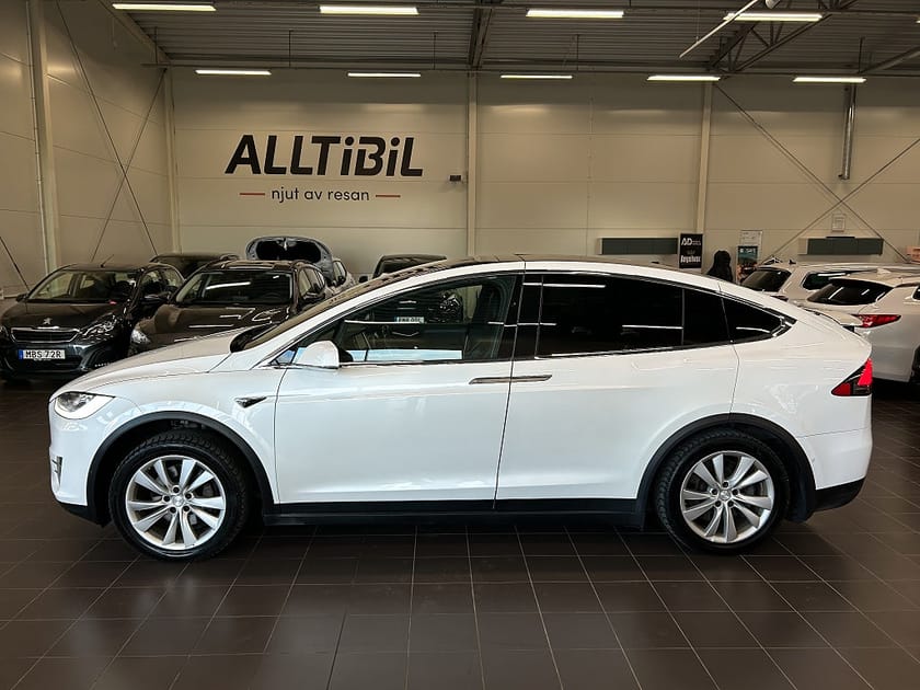 Bild 3 av Tesla Model X 90D 423hk Softclose/Keyless/Kamera/Helskinn/6-sits/Moms