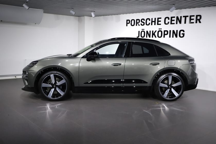 Bild 2 av Porsche Macan Turbo Electric 585 hk
