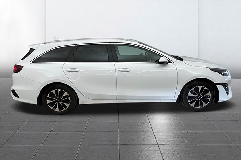 Bild 4 av Kia Ceed Sportswagon Plug-in Hybrid SW Advance Drag Navi Kamera Rattvärme