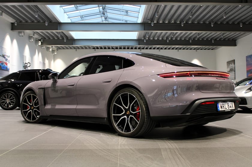 Bild 2 av Porsche Taycan 4S Moms