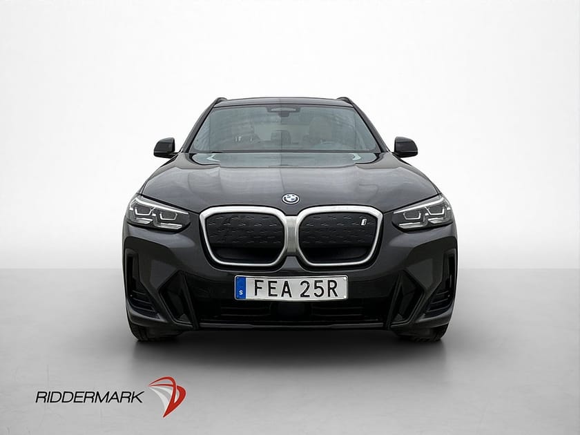 Bild 2 av BMW iX3 286hk M Sport Kamera Pano Ambient CarPlay