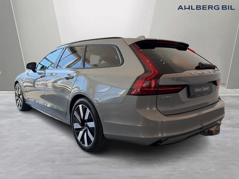 Bild 3 av Volvo V90 T6 Plus Dark Nordic Edition. Backkamera, Drag, Navi, Adaptiv farthållare, Tonade rutor
