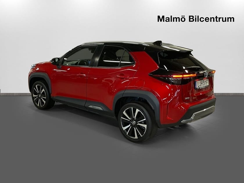 Bild 3 av Toyota Yaris Cross Hybrid AWD-i e-CVT Premiere Edition