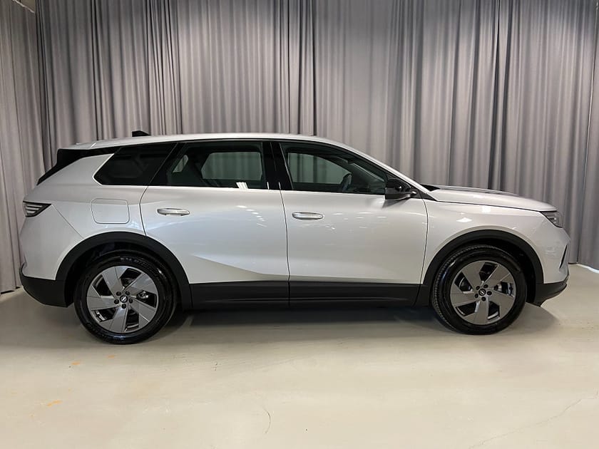 Bild 4 av Opel Grandland Hybrid 145hk. Dragkrok, CarPlay, Rattvärme