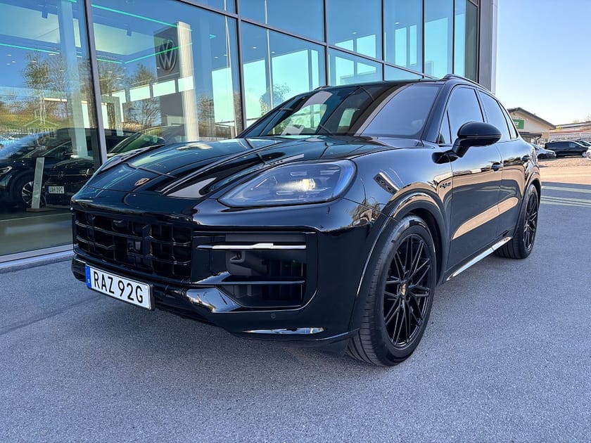 Bild 2 av Porsche Cayenne S E-Hybrid *Se spec - VAT / Leasebar