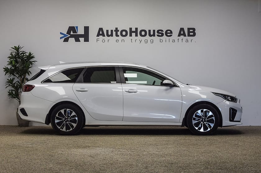 Bild 3 av Kia Ceed Sportswagon Plug-in Hybrid Advance Plus Drag GPS Kamera
