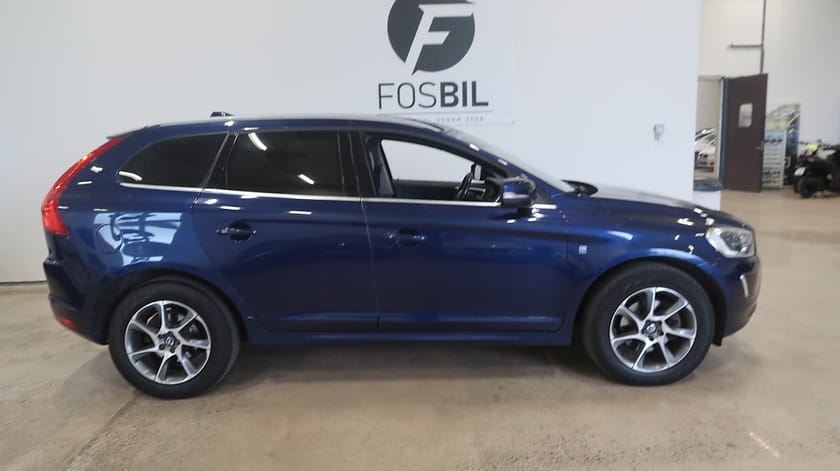 Bild 3 av Volvo XC60 D4 AWD Ocean Race Pro Kamremsbytt Navi Värmare Drag