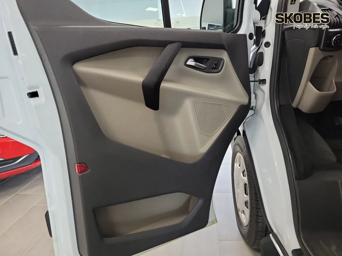 Ford Tourneo Custom 310
