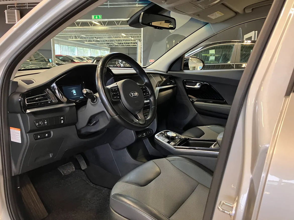 picture of a car
