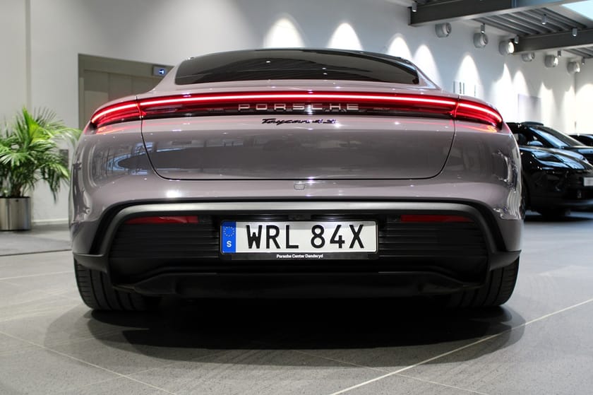 Bild 4 av Porsche Taycan 4S Moms