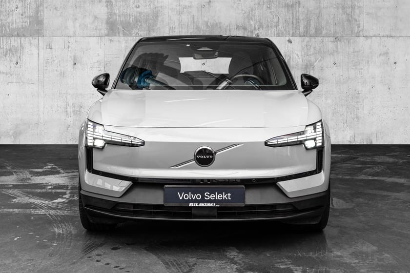Bilde 3 av Volvo EX30 Twin Motor Performance AWD Plus - H&K lydanlegg/Varmepumpe/Ryggekamera