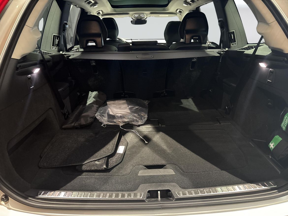 Volvo XC90 2024 - miniatyr 16