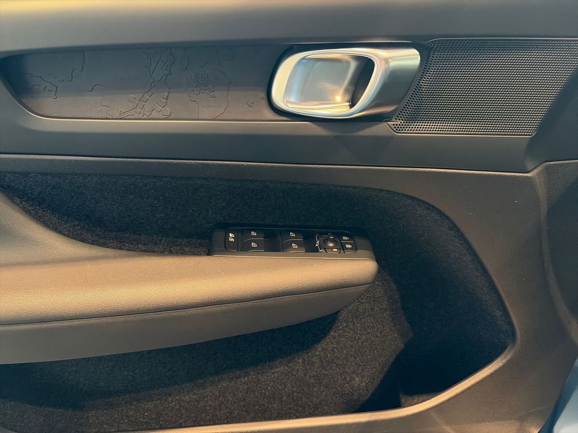 Volvo C40 2023 - miniatyr 14