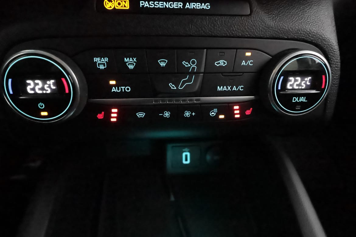 Ford Focus 2021 - miniatyr 10