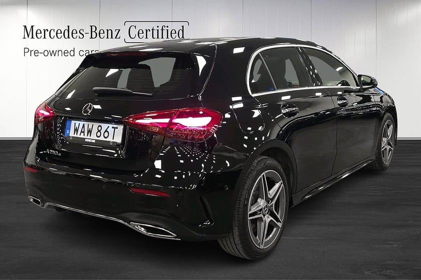 Bild 3 av Mercedes-Benz A 250 e AMG Panorama Rattvärme Panelbelysning