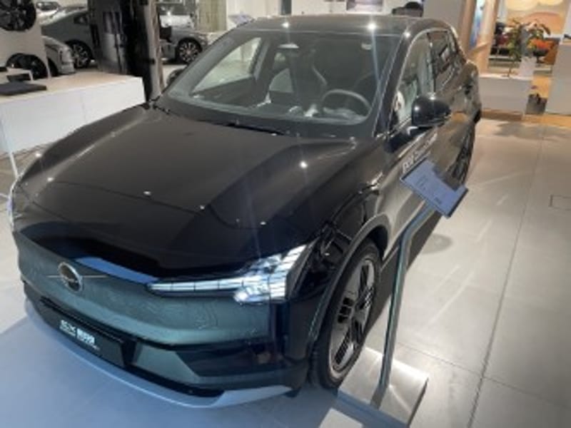 Volvo EX30 Cross Country Twin Motor Performance