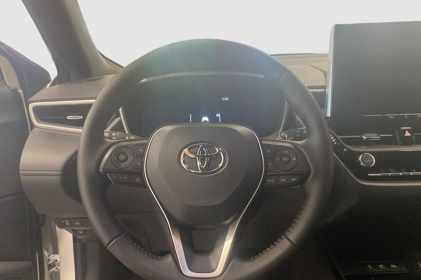 Bild 3 av Toyota Corolla Cross Hybrid AWD-i 2,0 Style | Vinterhjul