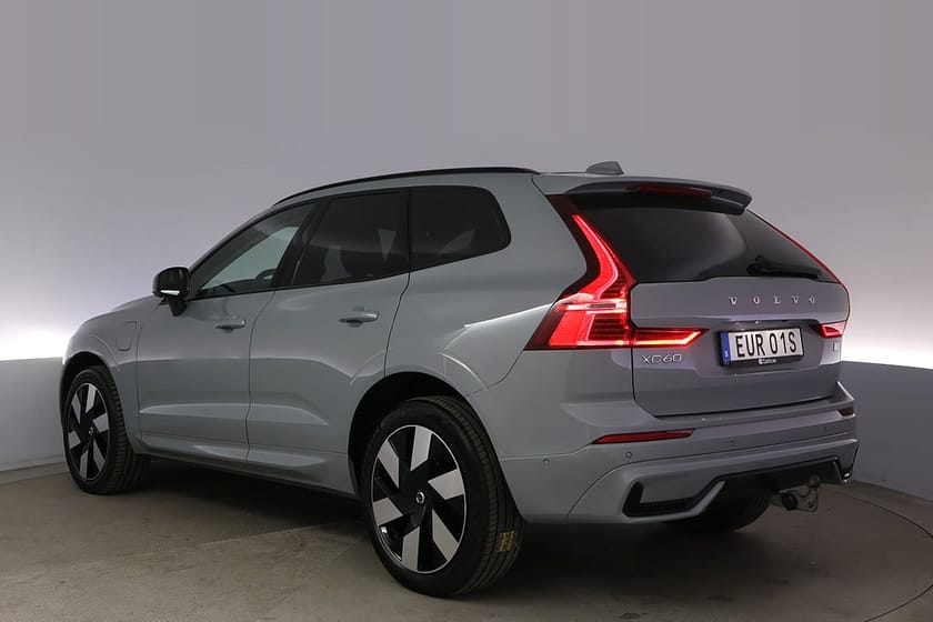 Bild 4 av Volvo XC60 Re T6 AWD Plus Dark Drag Pano Elstol Läder BLIS