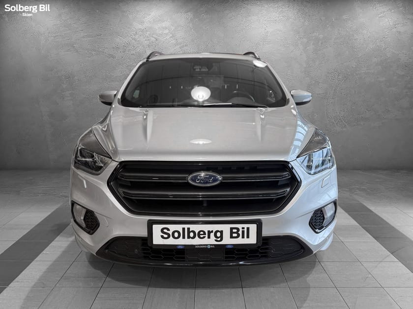 Bilde 2 av Ford Kuga AWD 180HK 2,0l DIESEL/ ST-LINE/ SOLTAK/ HENGER.F/ SONY