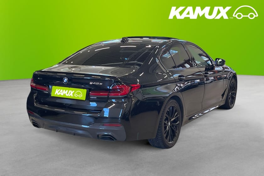 Bild 4 av BMW 545e xDrive Sedan M-Sport Innovation 360-kam Laser Cockpit Navi Taklucka H&K Drag 394hk