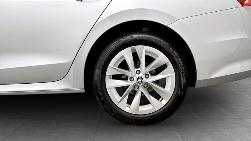 Bild 3 av Škoda Octavia Kombi Style M-hev TSI110 DSG Drag | Värmare