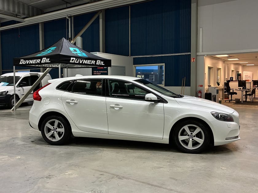Bild 3 av Volvo V40 D2 115Hk Kamrem bytt | Bränslevärmare