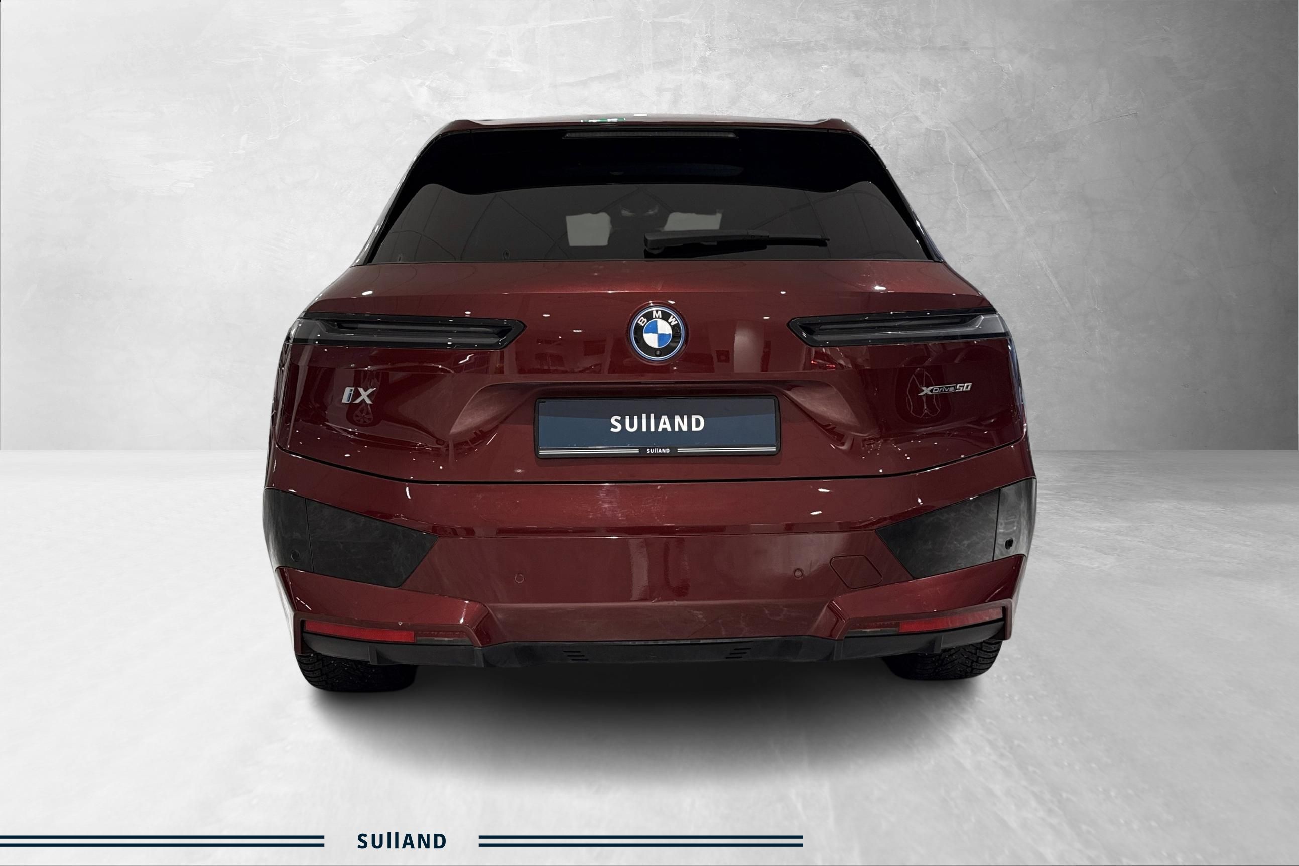 Thumnail bilde 3 av BMW iX xDrive50