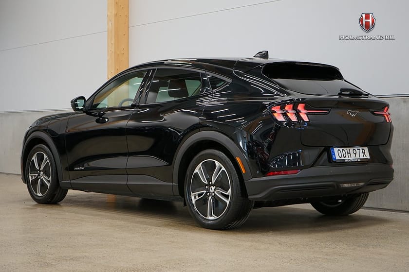 Bild 5 av Ford Mustang Mach-E Standard Range B&O 360 Blis Skinn Adp farthållare