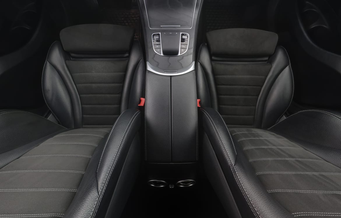 Mercedes-Benz GLC 2020 - miniatyr 10