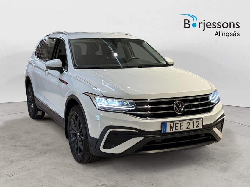 Bild 1 av Volkswagen Tiguan Allspace 7-sätes TSI 150hk Drag/Backkamera/Cockpit