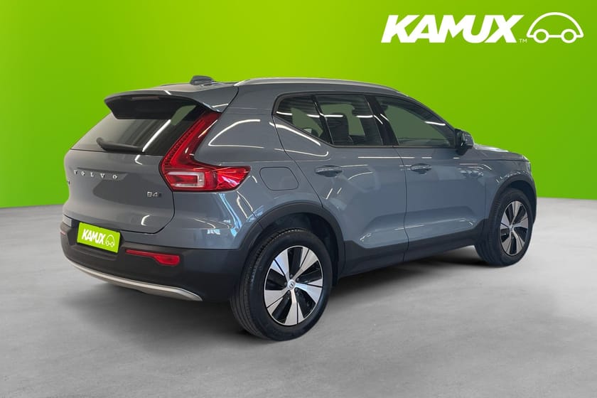 Bild 4 av Volvo XC40 B4 AWD Momentum Advance 197hk B-kamera Adaptiv-farth Navi